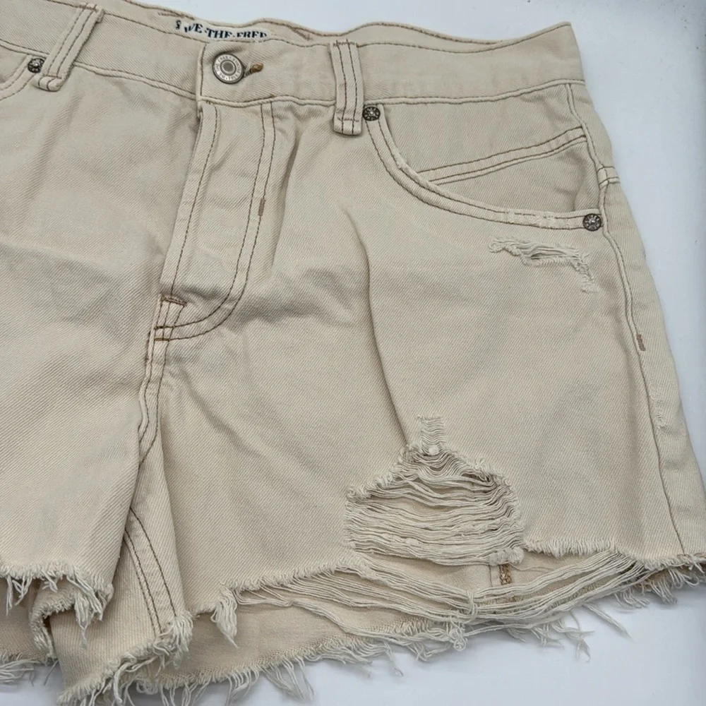 Free People Now or Never Denim Cream Shorts Size 28